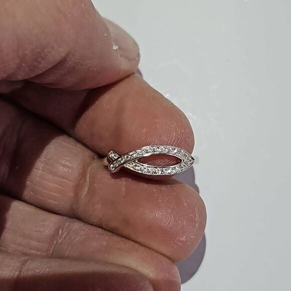 Sterling Silver RJ Avon Diamond Fish Ring Size 6 - Picture 3 of 5